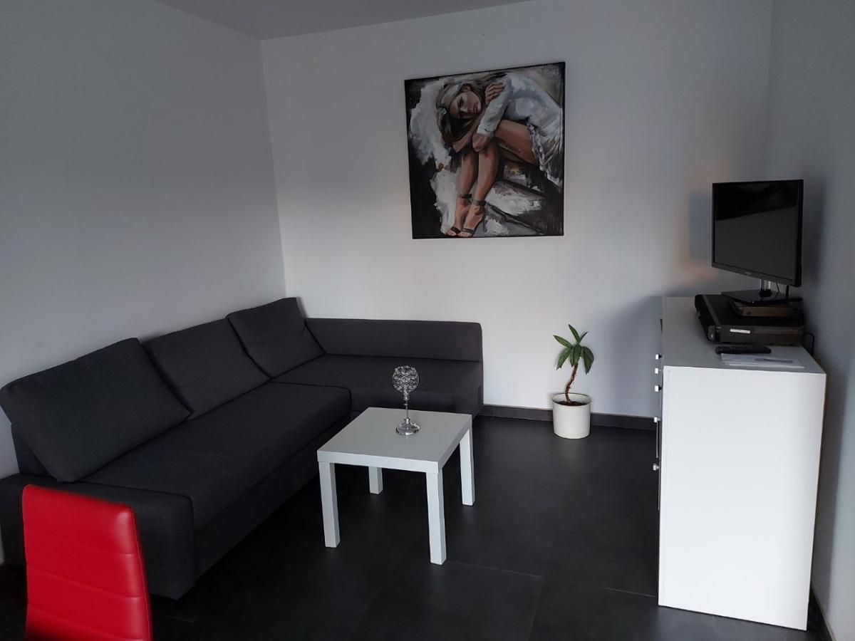Several Different Rooms, Newly Furnished, In A New House In Vichten Extérieur photo