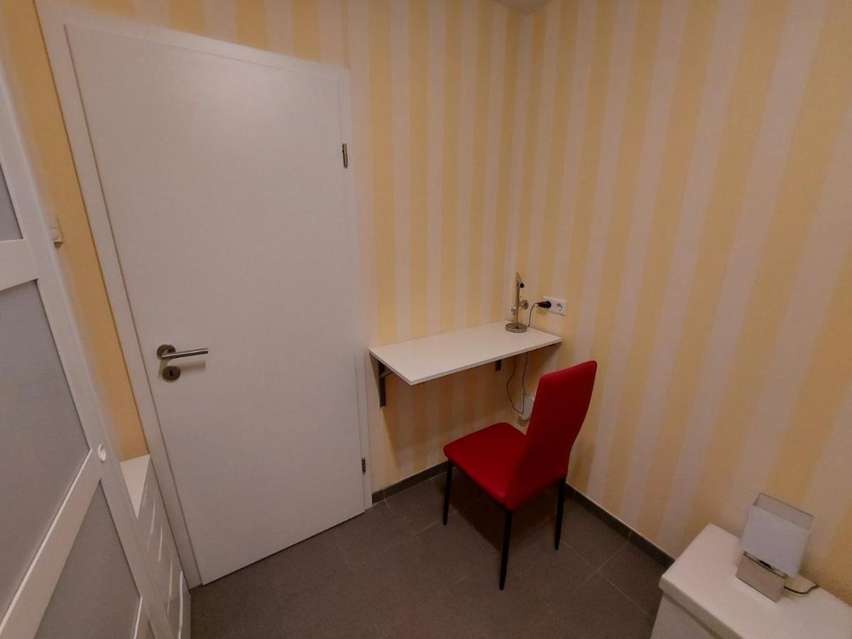Several Different Rooms, Newly Furnished, In A New House In Vichten Extérieur photo