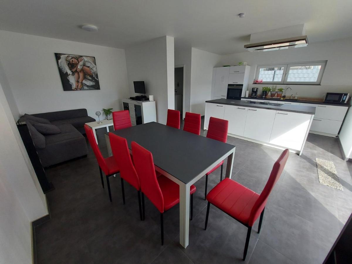 Several Different Rooms, Newly Furnished, In A New House In Vichten Extérieur photo