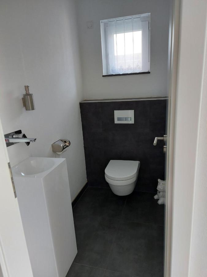 Several Different Rooms, Newly Furnished, In A New House In Vichten Extérieur photo