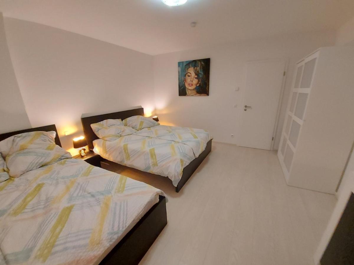Several Different Rooms, Newly Furnished, In A New House In Vichten Extérieur photo