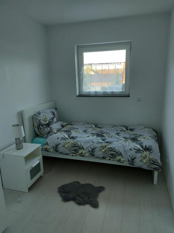 Several Different Rooms, Newly Furnished, In A New House In Vichten Extérieur photo